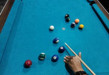 Warga Pancor Resah, Bilyard Milik Inisial J Beroperasi Hingga Dini Hari