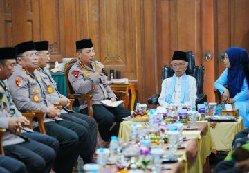 Kapolri Jenderal Listyo Sigit Jalin Silaturahmi ke Pesantren Shiddiqiyyah Jombang