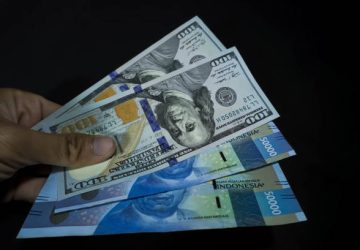 Rupiah Melemah ke Rp16.271, BI Turunkan Suku Bunga ke 5%