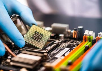 Komponen Utama Komputer: Fungsi CPU, RAM, VGA, dan Storage