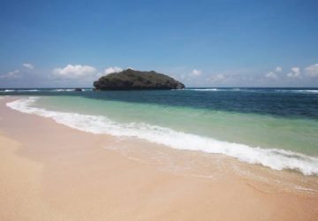 Wisata Pantai Gunungkidul: 7 Destinasi Cantik yang Wajib Dikunjungi