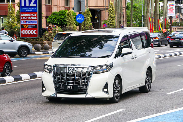 Teknologi Terbaru Mobil MPV yang Wajib Diketahui