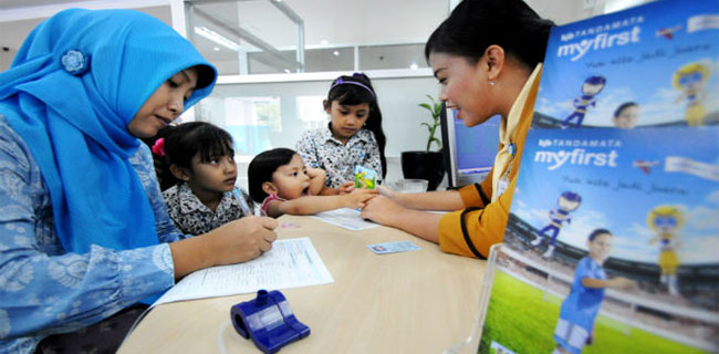 Cara Mengajarkan Anak Cara Menabung di Bank Sejak Dini: Membangun Fondasi Keuangan yang Kuat