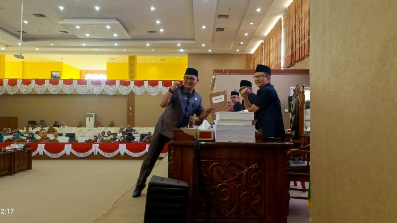 Ruang Sidang Paripurna pembahasan Perubahan APBD Sefti Agsiadi Bawa Suara Warga dan Longsor Ulak Bandung Hingga Ganti Rugi Flyover